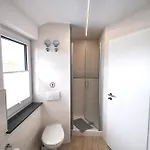 Geschmackvolle Moderne Apartment-wohnungen דירה